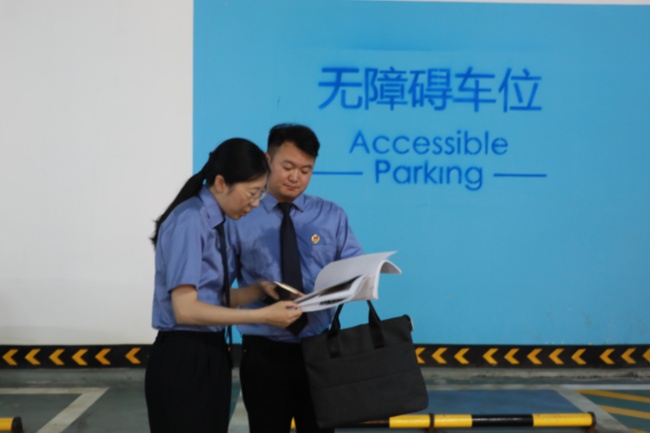 王毅：比本地人更懂本地